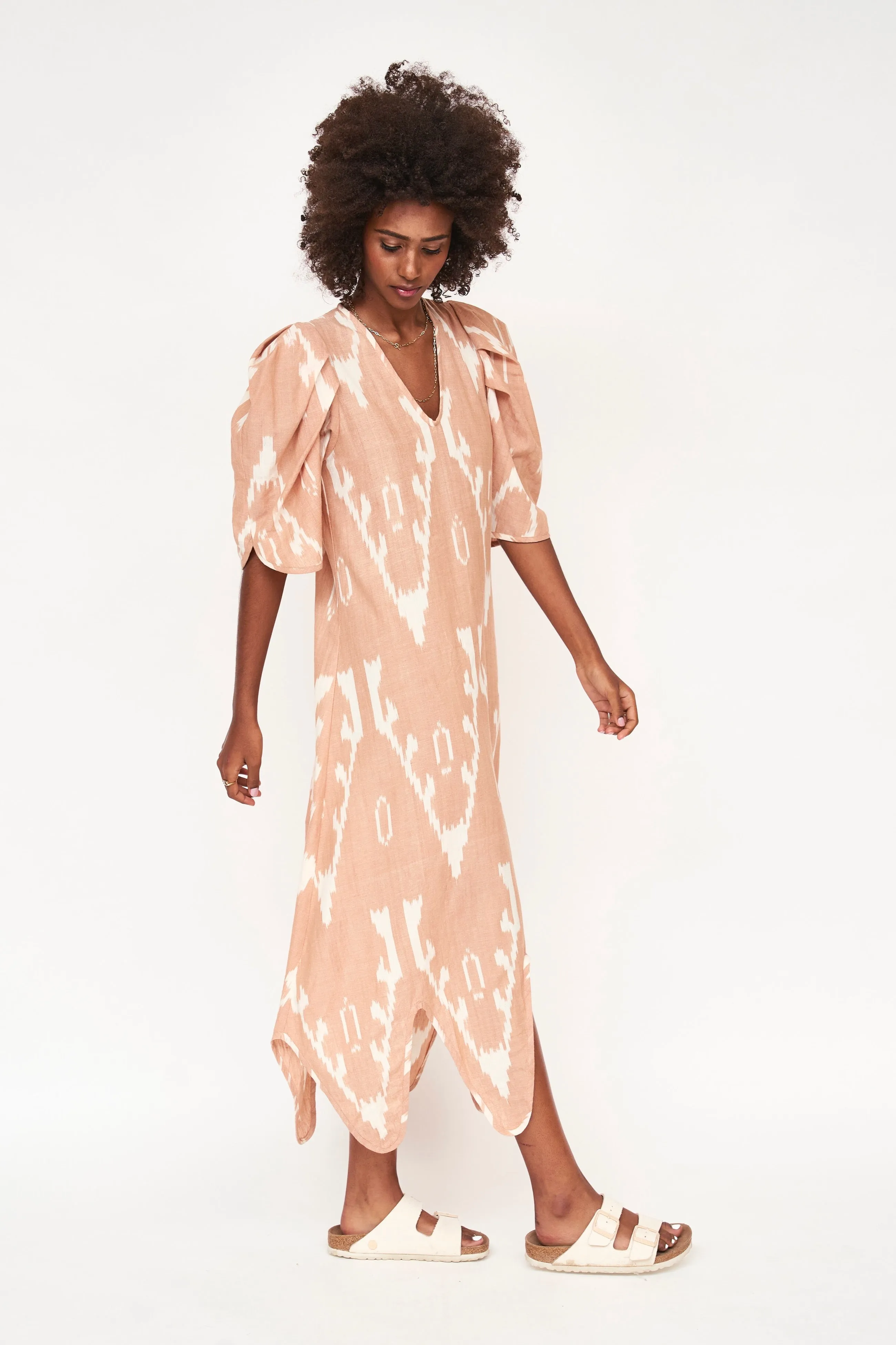 Cassis Dress in Conch Ikat / Scallop Hem