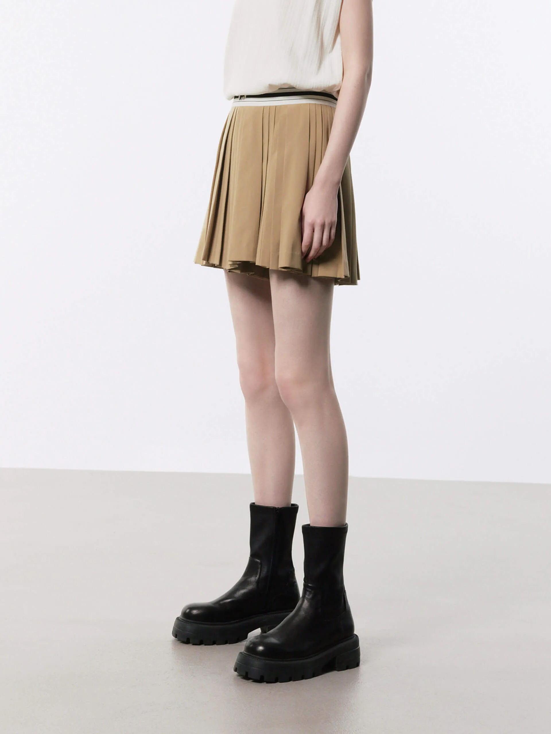 Contrast Waist Pleated Skort