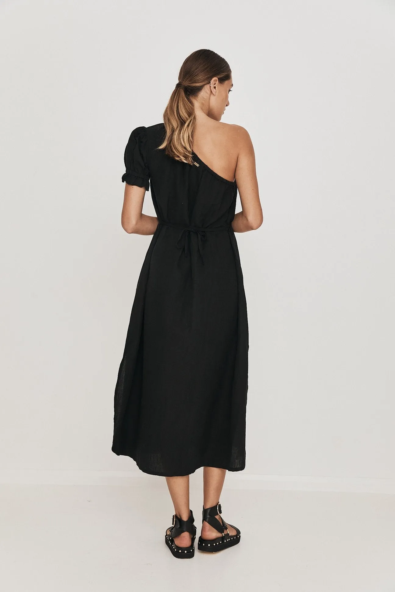 Mara Gown in Black