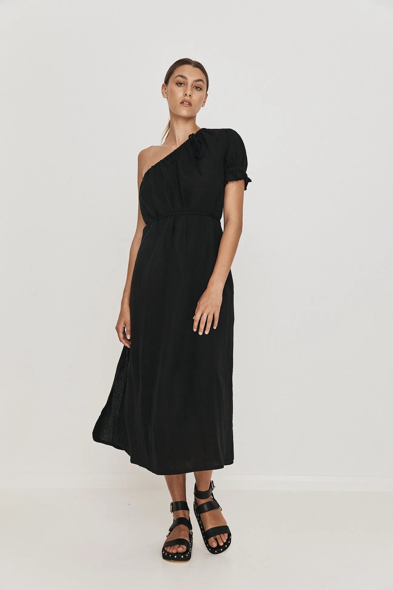 Mara Gown in Black