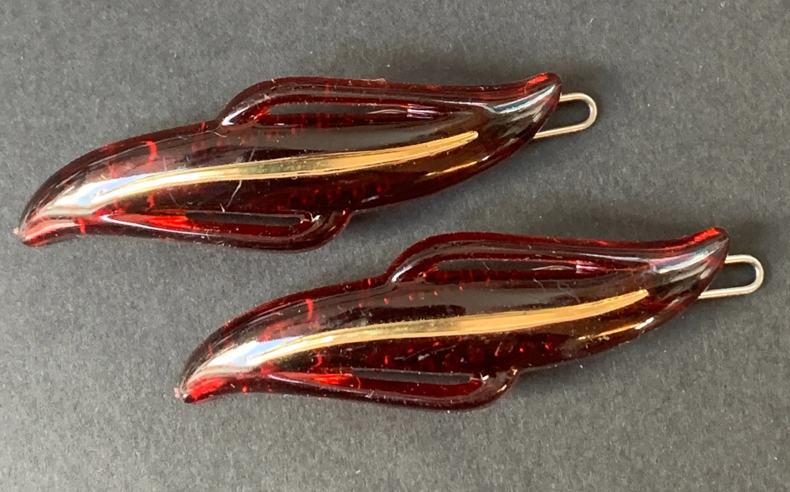 Pair of Sinuous Tortoiseshell and Gold 6cm 1950s Hair Clips.