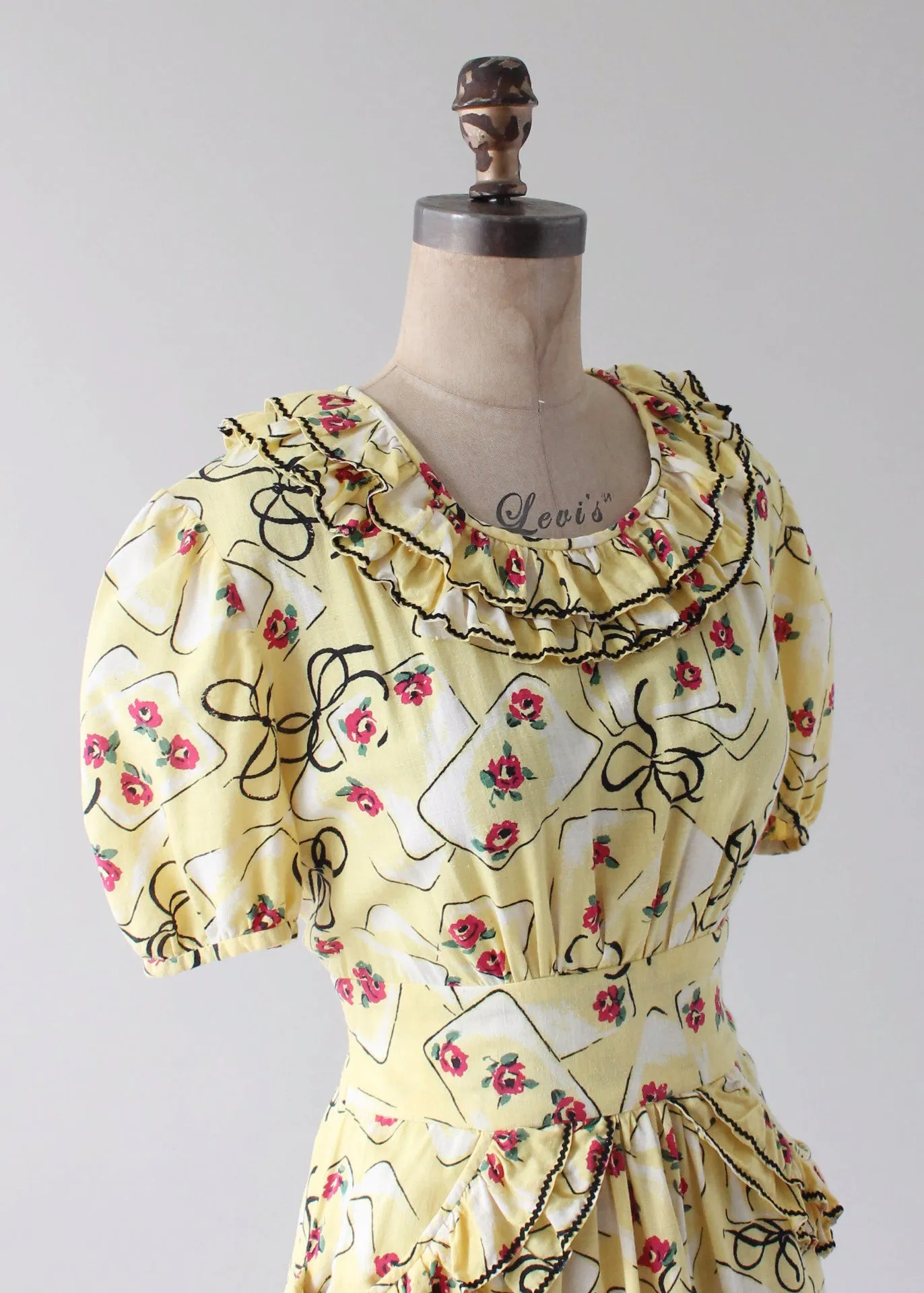 Vintage 1930s Yellow Novelty Print Cotton Dress