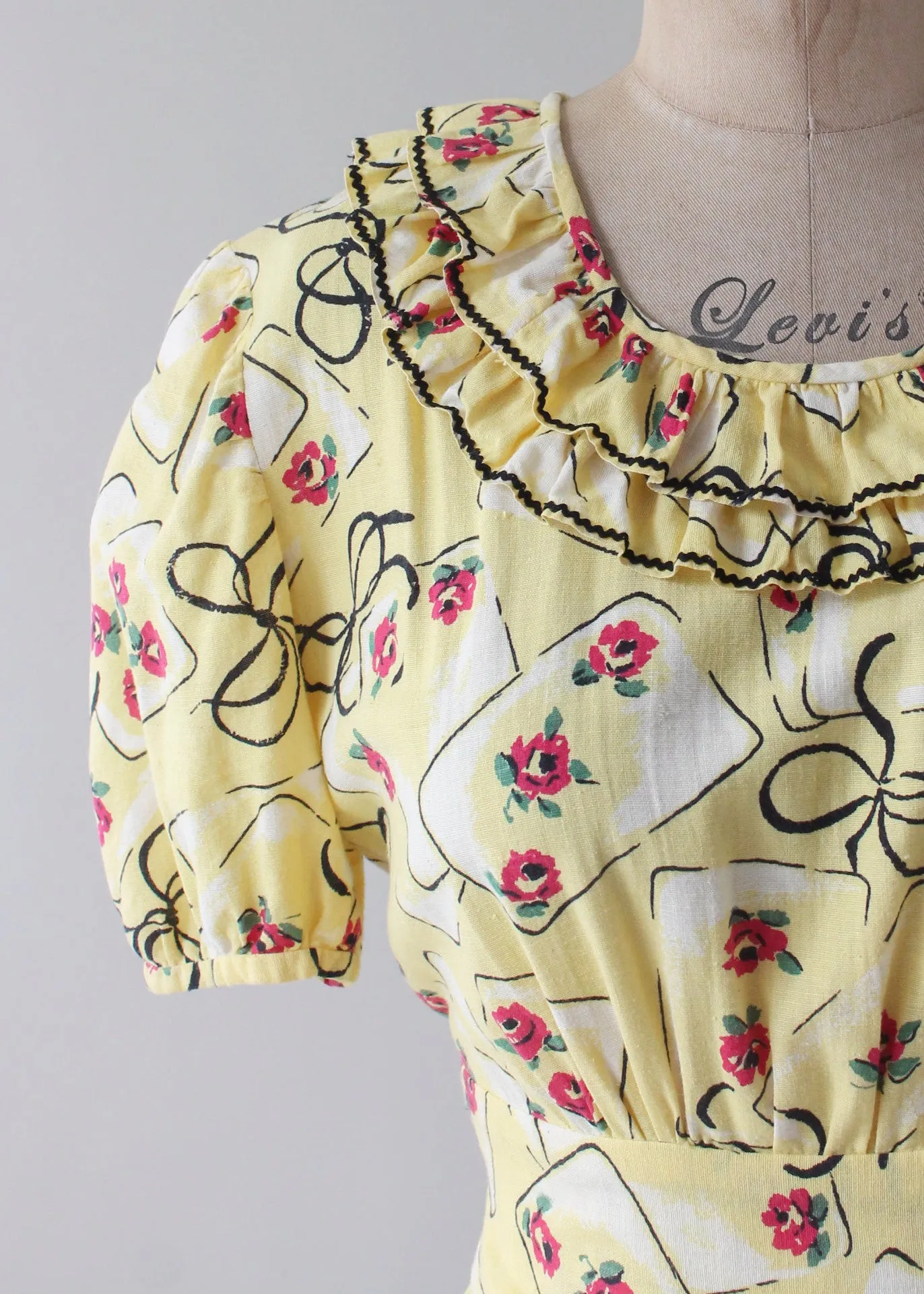 Vintage 1930s Yellow Novelty Print Cotton Dress