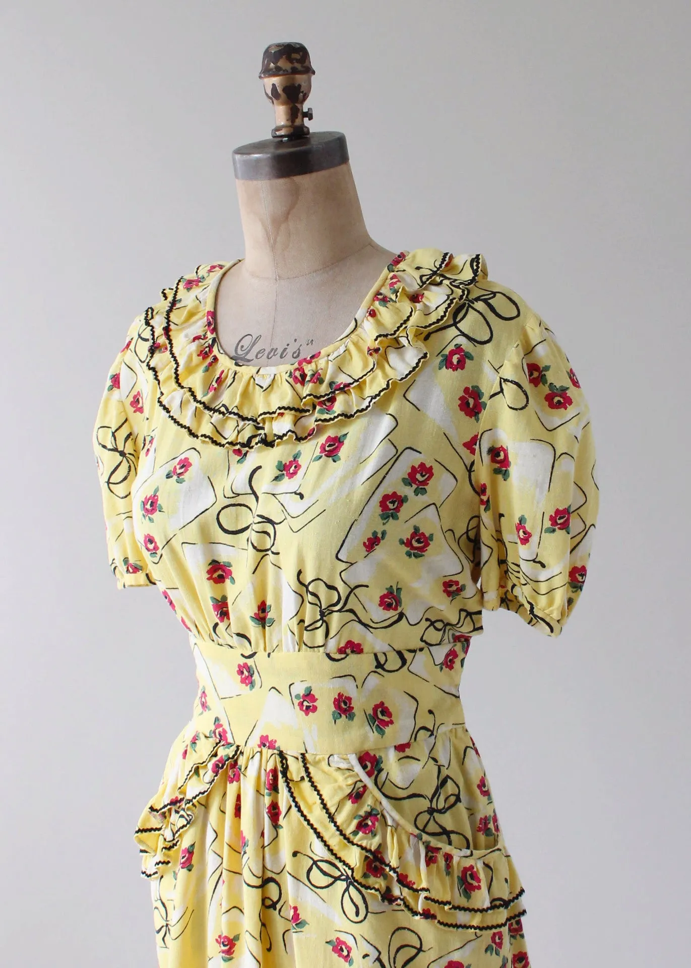 Vintage 1930s Yellow Novelty Print Cotton Dress