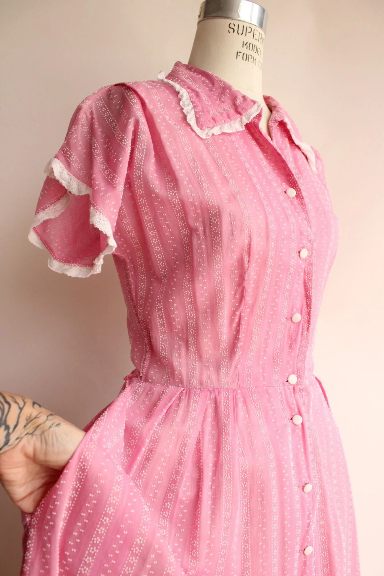 Vintage 1940s 1950s Pink Swiss Dot Cotton Shirtwaist Dress