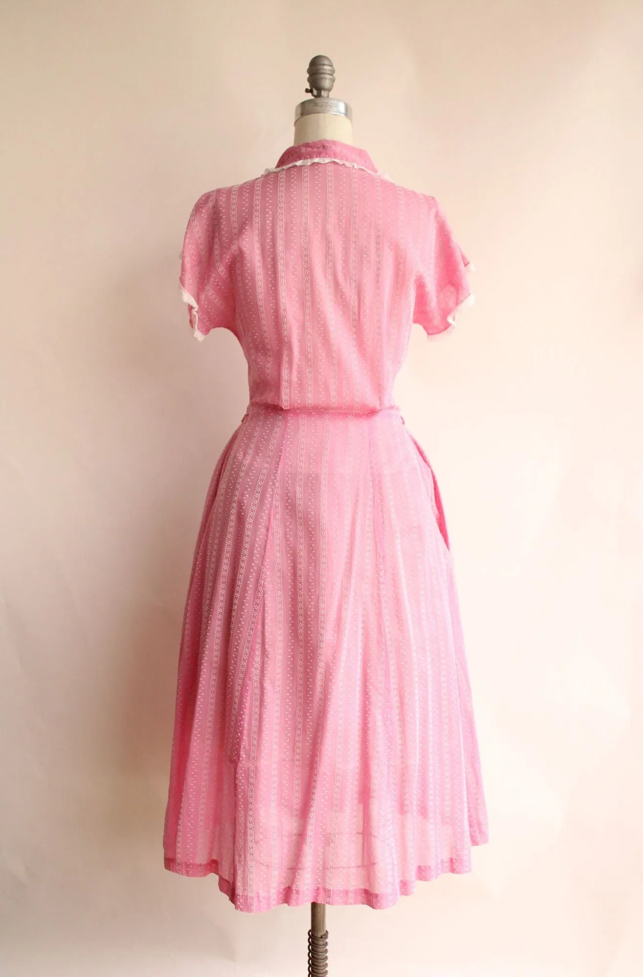 Vintage 1940s 1950s Pink Swiss Dot Cotton Shirtwaist Dress