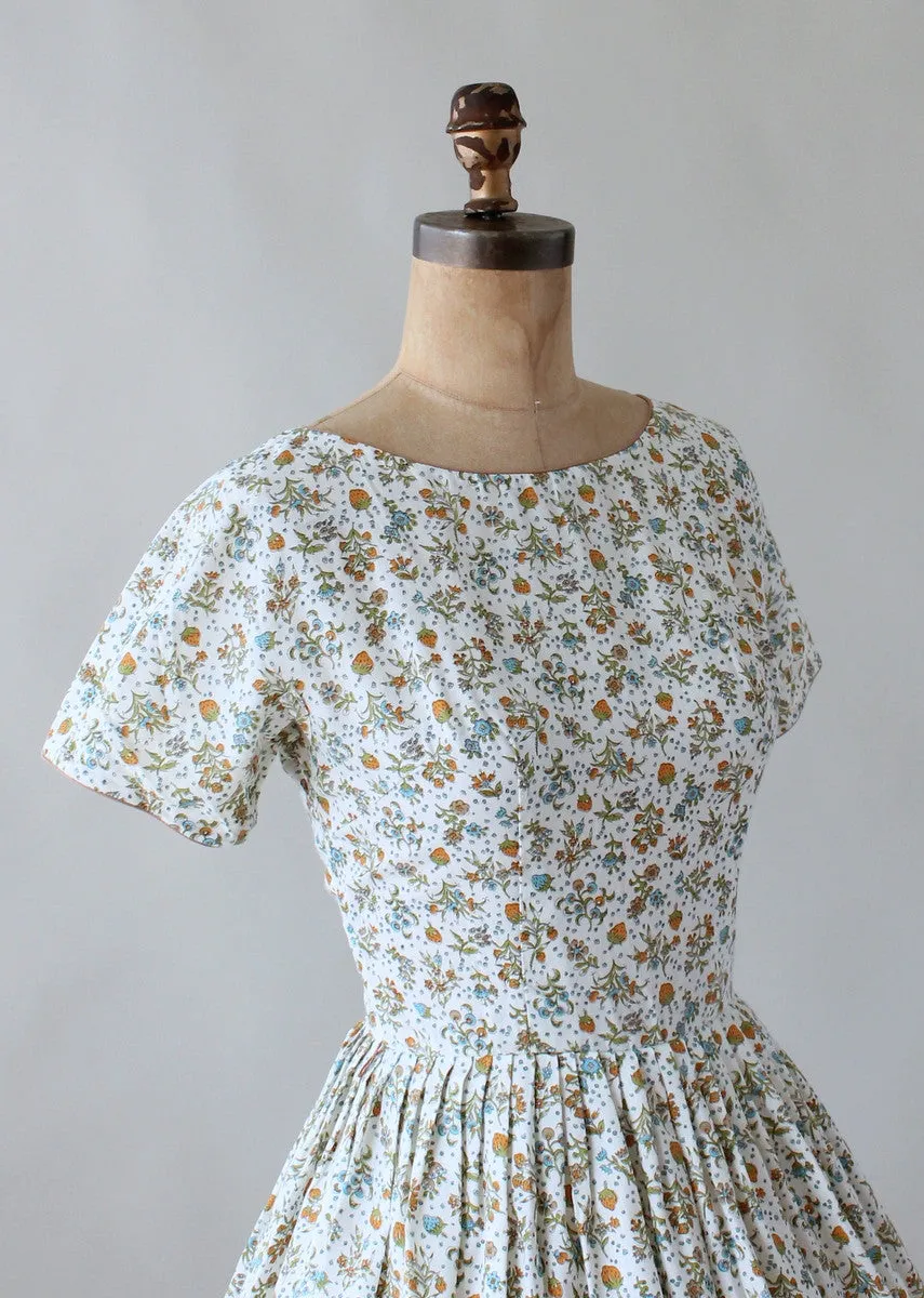 Vintage 1960s Fruit and Flowers Novelty Print Day Dress