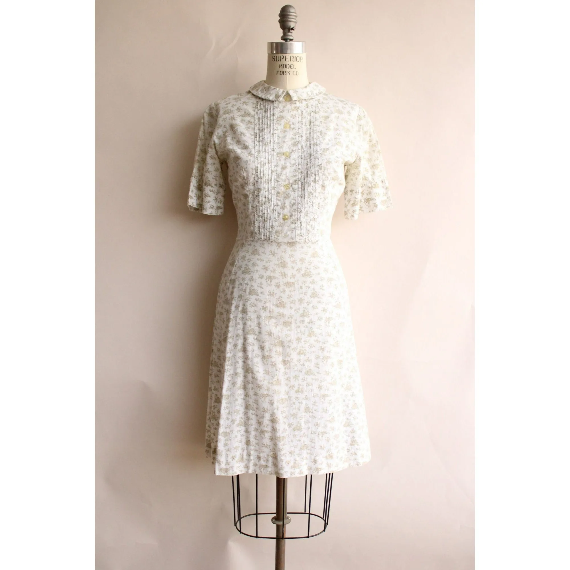 Vintage 1960s Green Toile Floral Print Cotton Dress