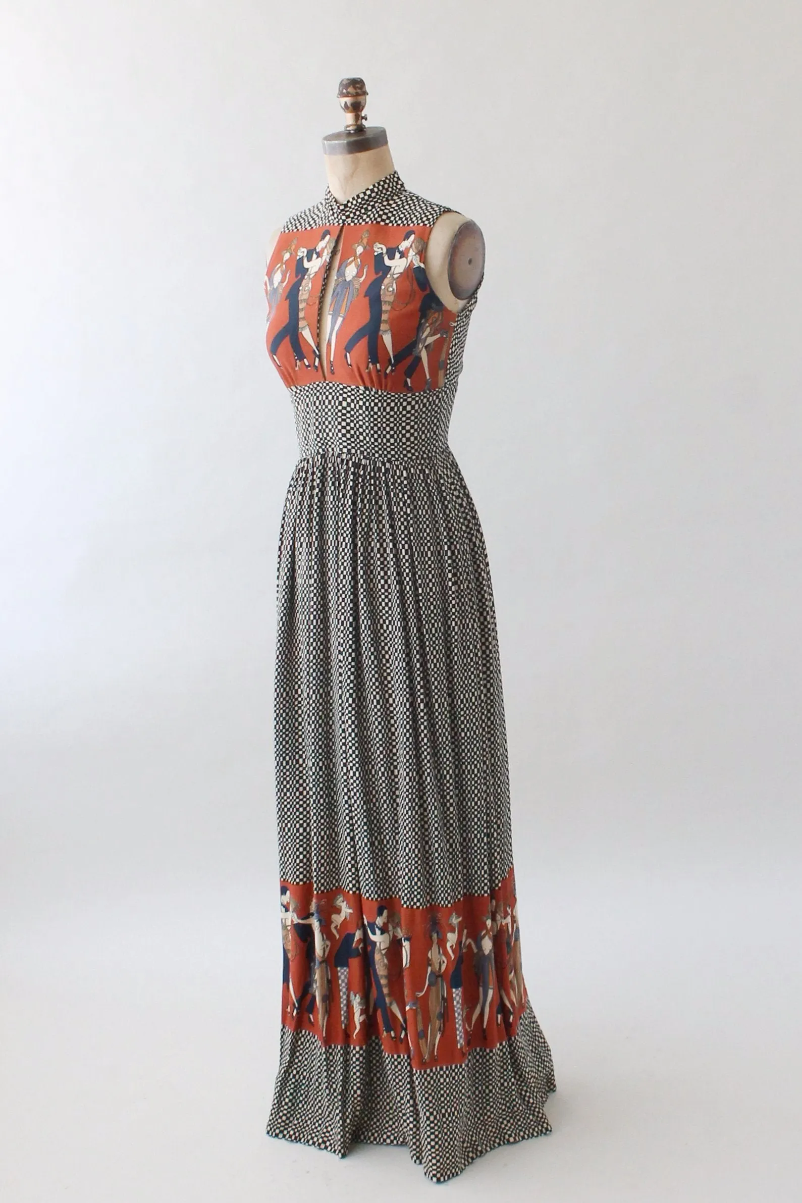 Vintage 1970s Novelty Print Maxi Dress with Flappers